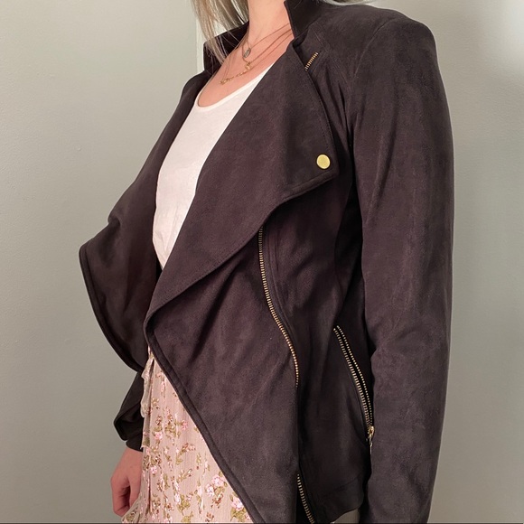 Stunning Vegan suede jacket! ✨🖤 - Picture 2 of 4